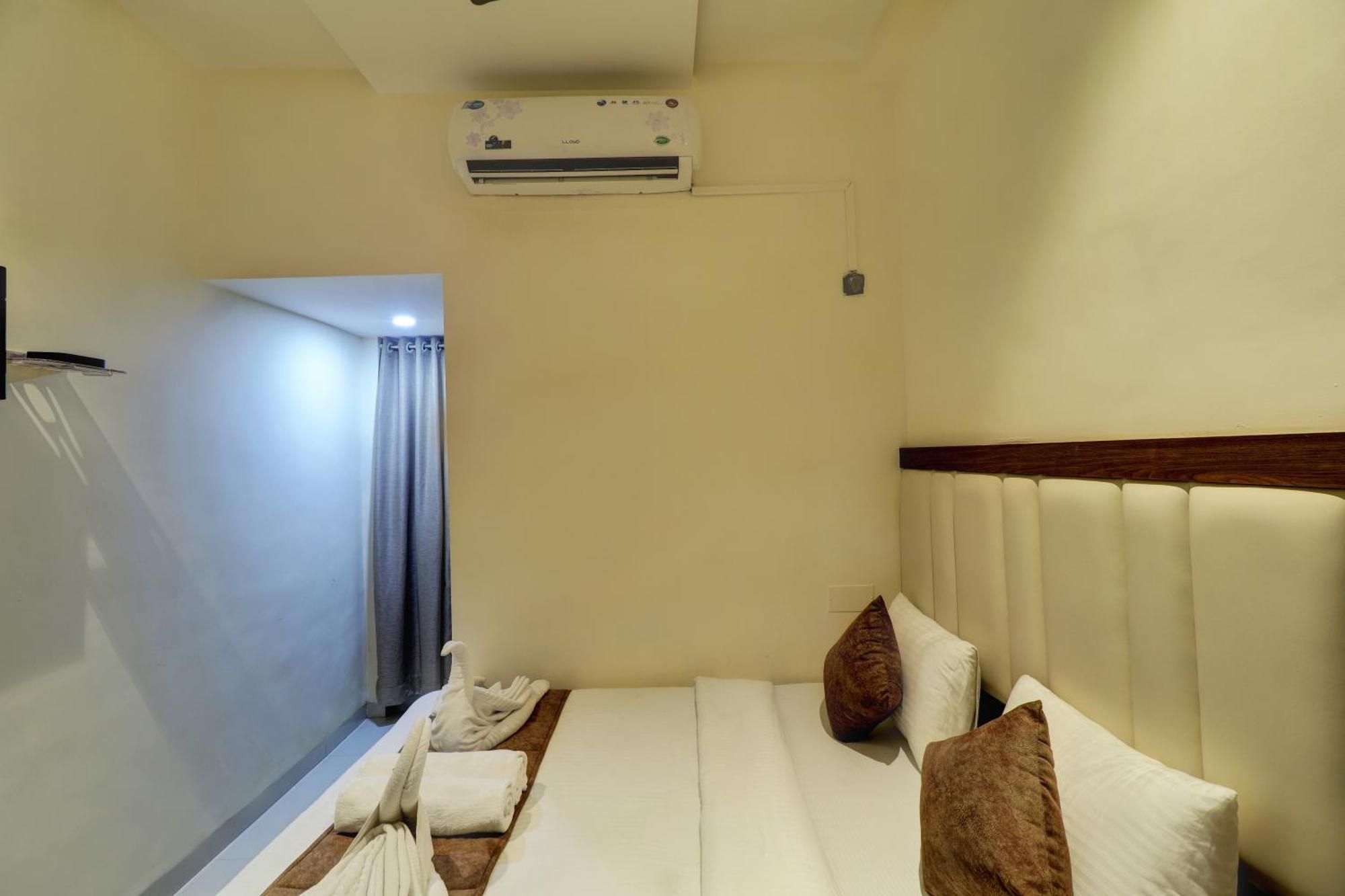 ホテル New Parimeet Residency ナビムンバイ エクステリア 写真