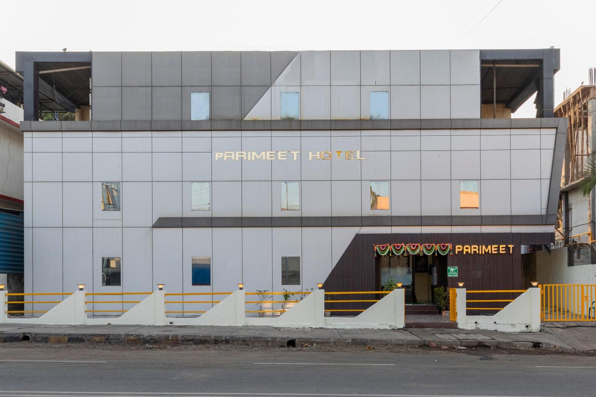 ホテル New Parimeet Residency ナビムンバイ エクステリア 写真